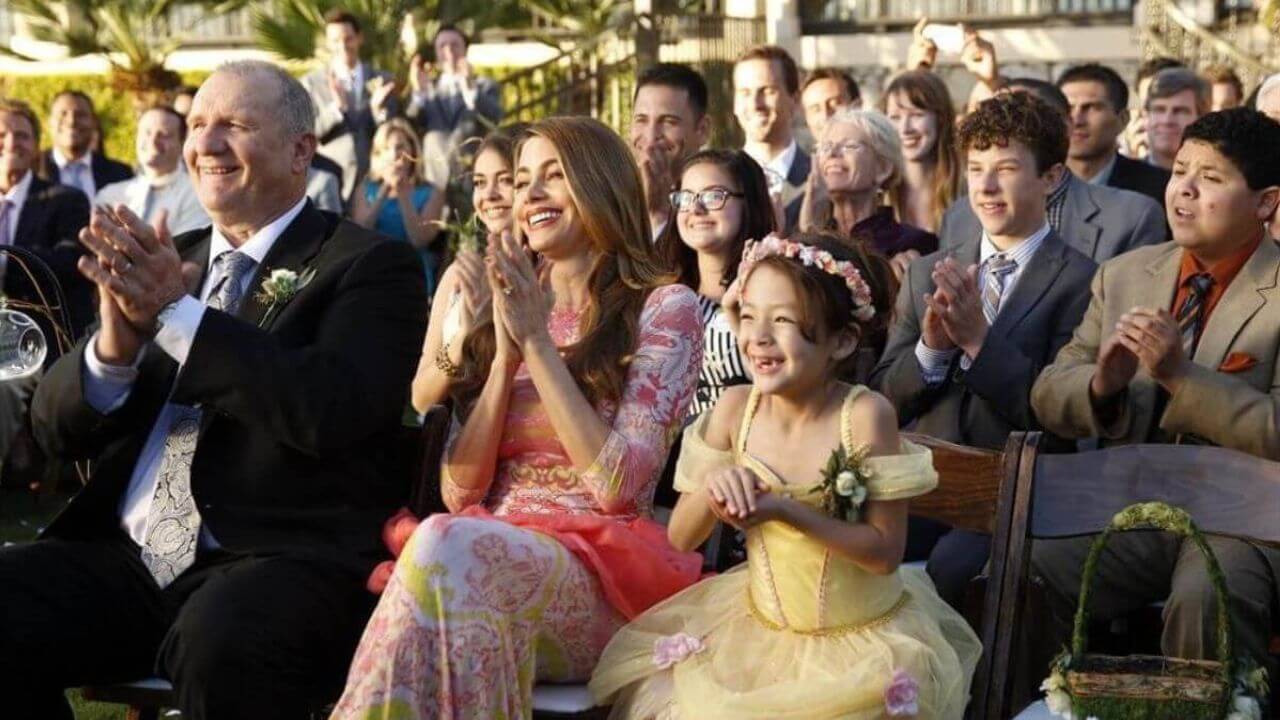 Modern Family The Wedding Part 2 S05E24