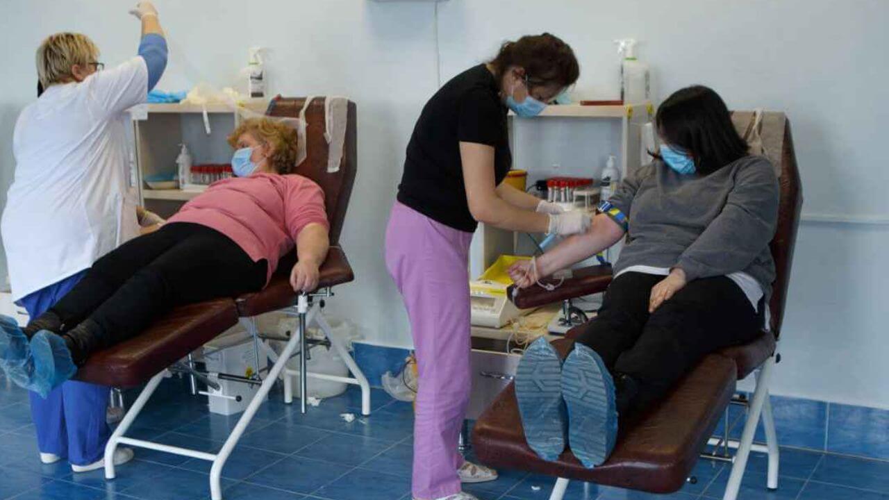 Women donates blood at the Zakarpattia Regional Blood Transfusion Station, Uzhhorod, Zakarpattia Region, western Ukraine.